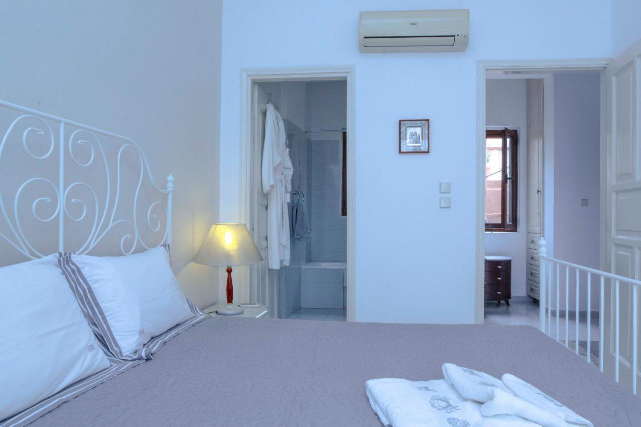 Villa Skiadeni Chalki Town ภายนอก รูปภาพ